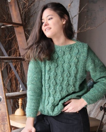 30 Grönn genser med bladmönster i Noro Silk Garden Solo